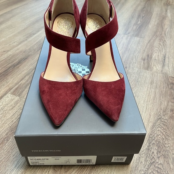 Vince Camuto Carlotte Pointy Toe Pump - Picture 4 of 12